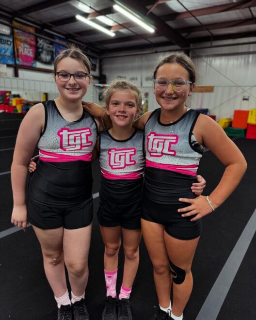 Customize new cheerleading uniforms - Image 4